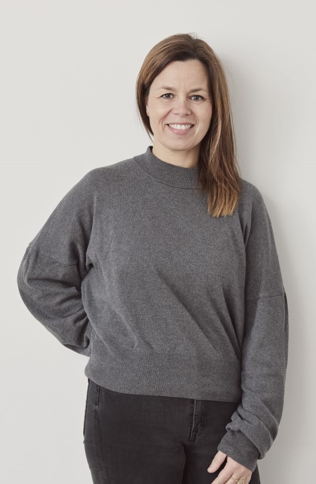 JR-EMS-portraits-jovita Jovita Brose